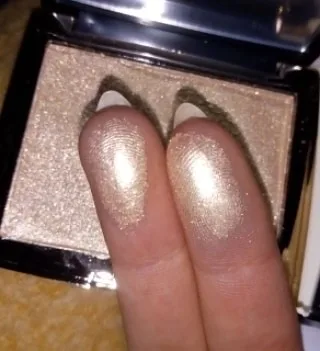 Hojo Highlighter Highlight Shimmering10g (02 Golden) - Image 3