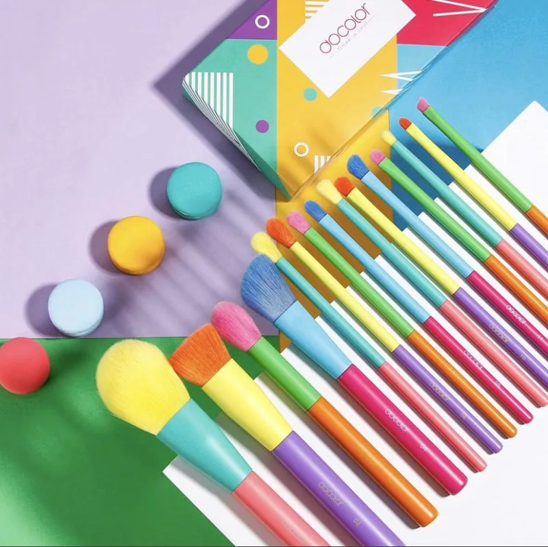 Dream of Color (DOCOLOR) - 15 Pieces Colorful Makeup Brushes Set - Image 3