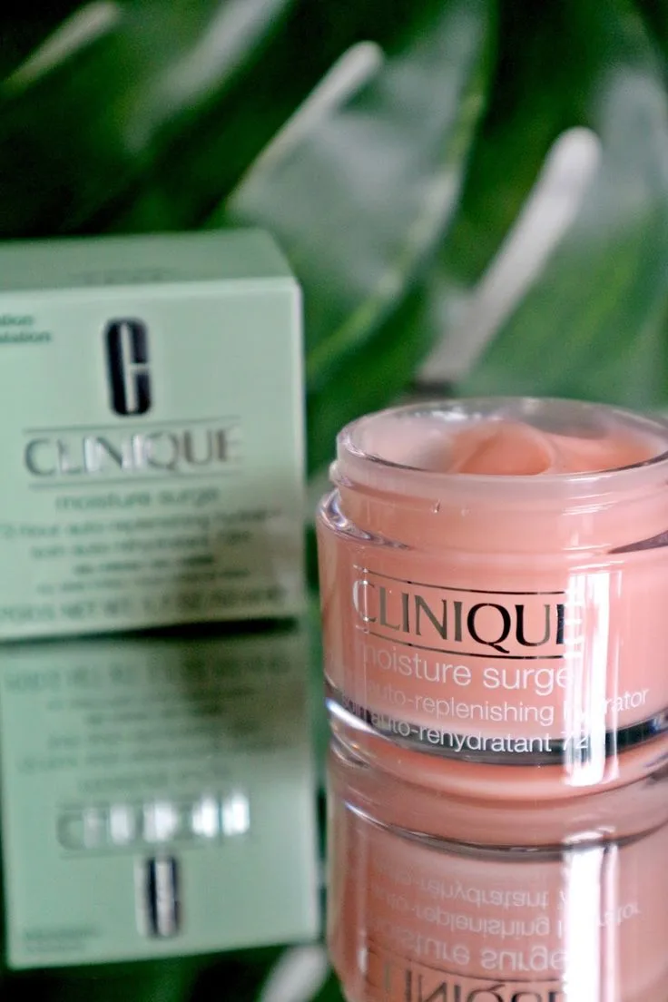 Clinique Moisture Surge 100H Auto-Replenishing Hydrator Net Wt 1.7 Oz/50mL - Image 3
