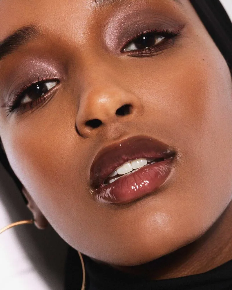 Fenty Beauty Gloss Bomb Universal Lip Luminizer - 05 Hot Chocolit - Image 2
