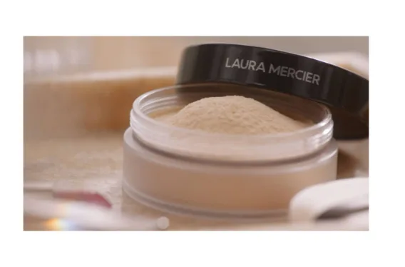 Laura Mercier Translucent Loose Setting Powder Jumbo - Translucent (49g) - Image 2