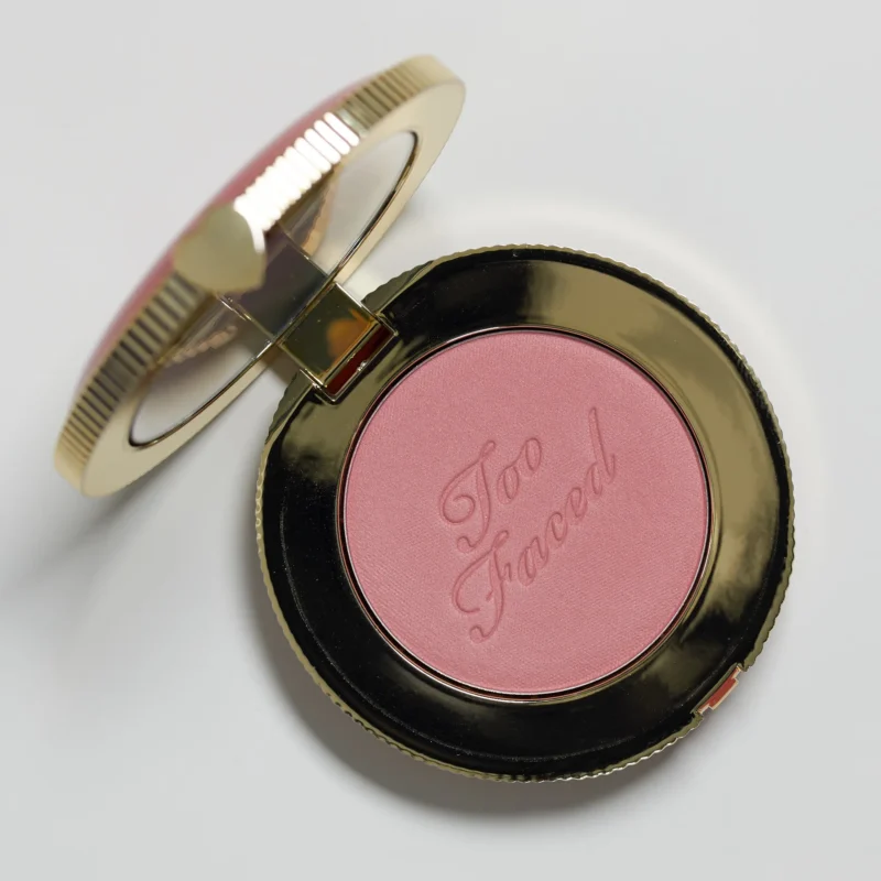 Too Faced Cloud Crush Blurring Blush (head in the clouds) - Image 4