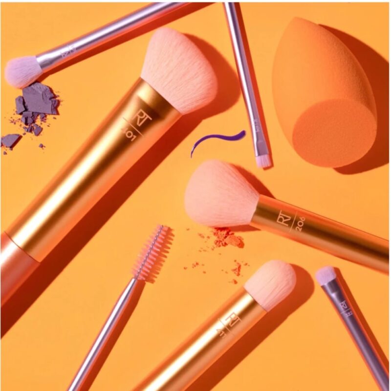 Real Techniques Level up brush+ sponge set (Pack of 8) - Image 4