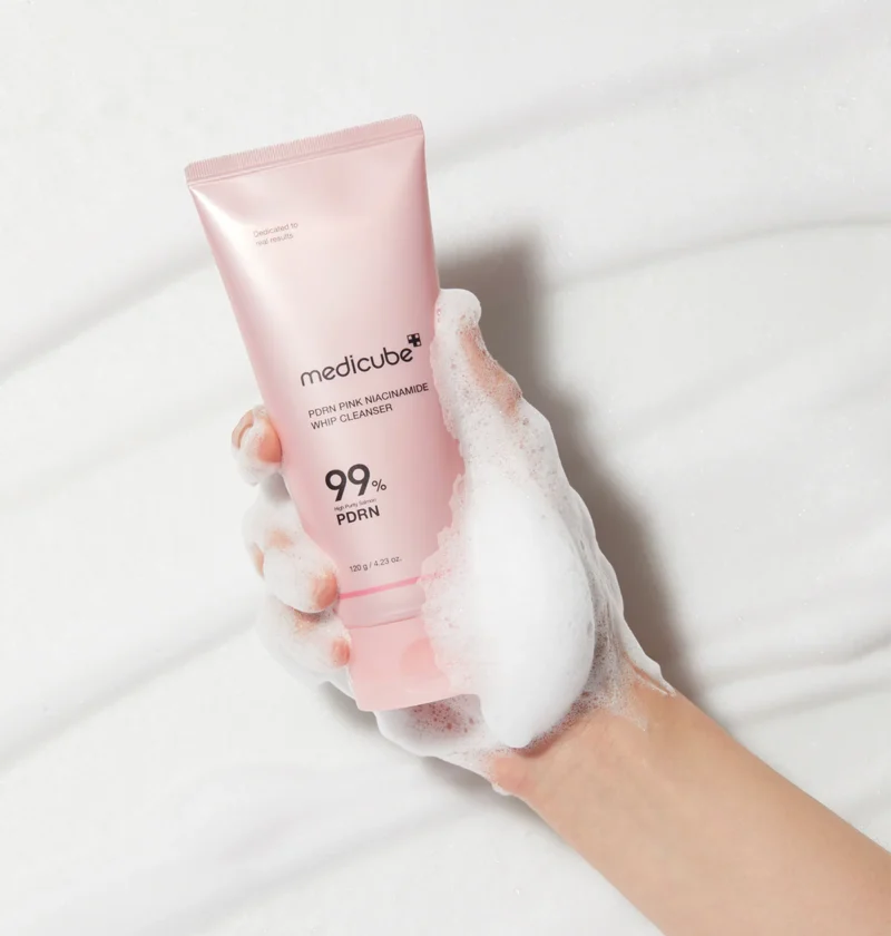Medicube PDRN pink niacinamide whip cleanser - Image 2