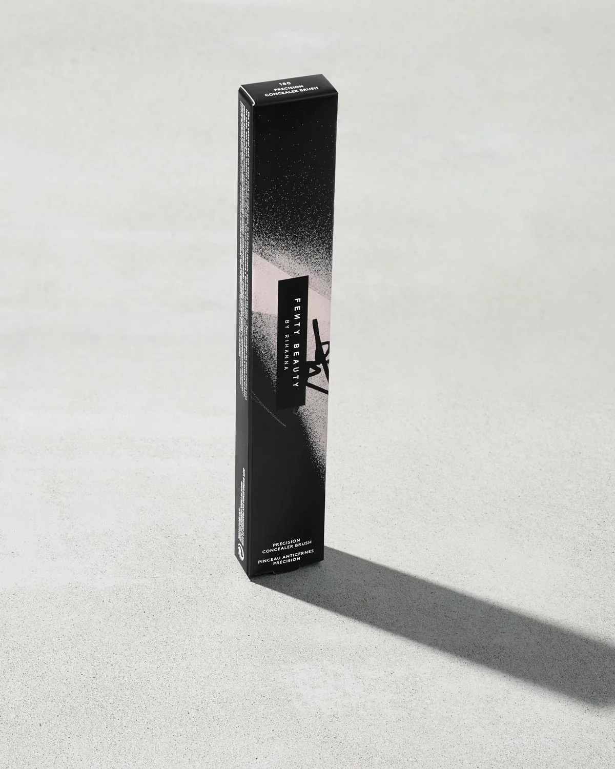 Fenty Beauty 180 precision concealer brush - Image 4