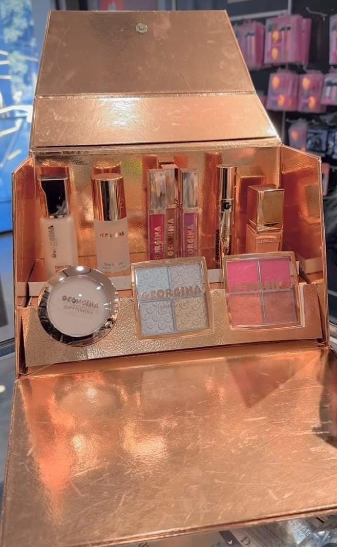 Georgina Beauty Makeup Vanity - Image 2