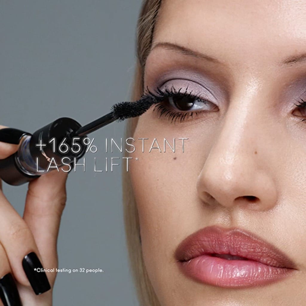 MAC Macstack Elevated Mascara - (12ml) - Image 3