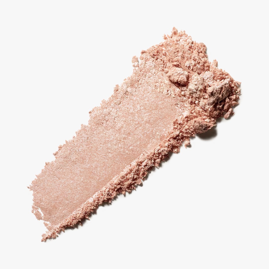 MAC Mineralize Skinfinish Highlighter – Soft & Gentle (10g) - Image 2