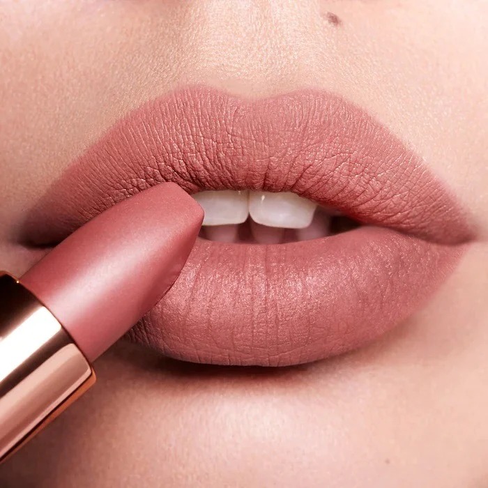 Charlotte Tilbury Matte Revolution Lipstick – Pillow Talk - Image 3