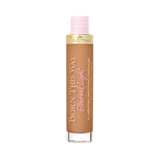 Too Faced Born This way Ethereal light Smoothing Concealer – Honey Graham (5ml) - Image 5