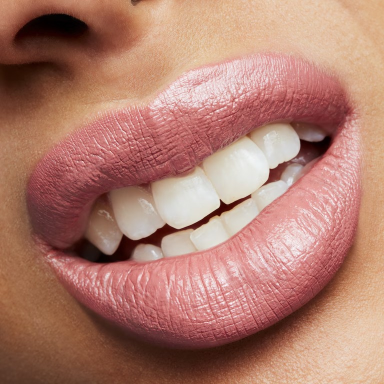 MAC Amplified Creme Lipstick – Cosmo (3g) - Image 3