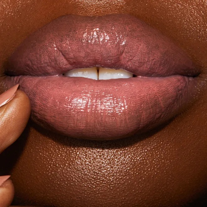Charlotte Tilbury Hyaluronic + Happikiss - Pillow Talk - Image 3